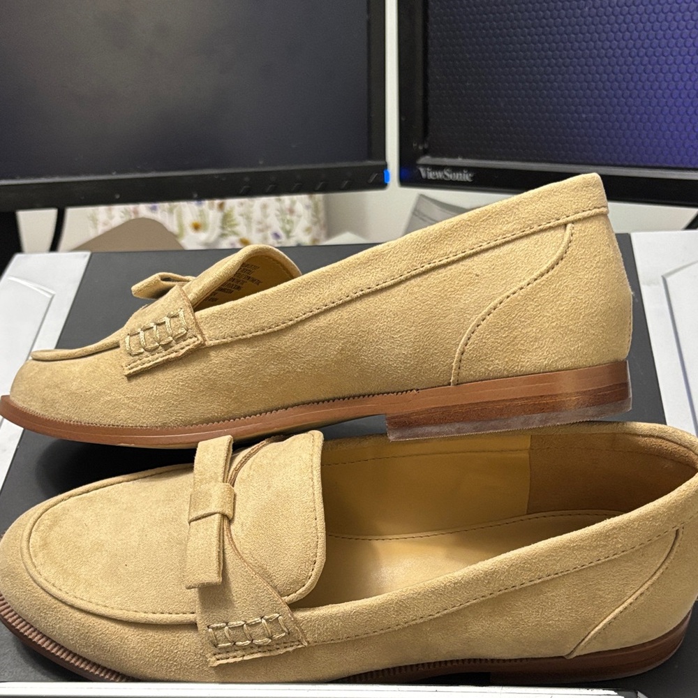 J Crew Woman’s Tan Suede Loafers